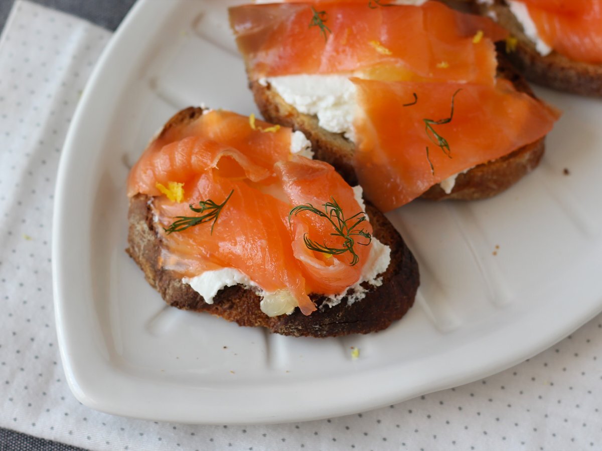 Toasts with smoked salmon and goatcheese - photo 3