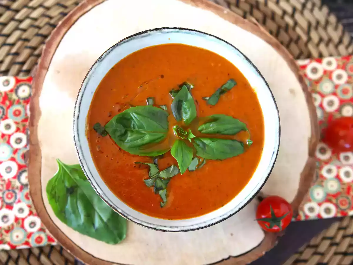 Tomato & basil soup - photo 3