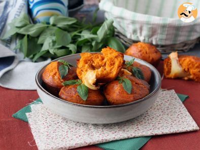 Tomato muffins with melty mozzarella inside - photo 4