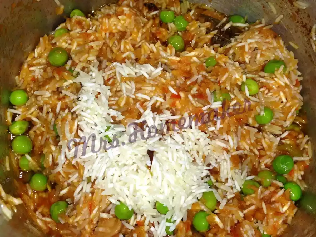 Tomato Rice With Fried Cabbage - photo 6