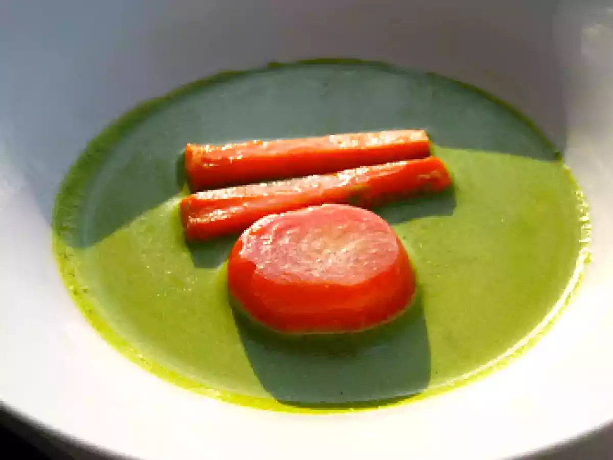 Top chef experiment: take one (roasted beets and carrots with carrot top puree) - photo 3