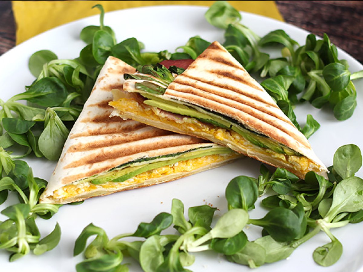 Tortilla wrap brunch style - Crunchwrap - photo 2