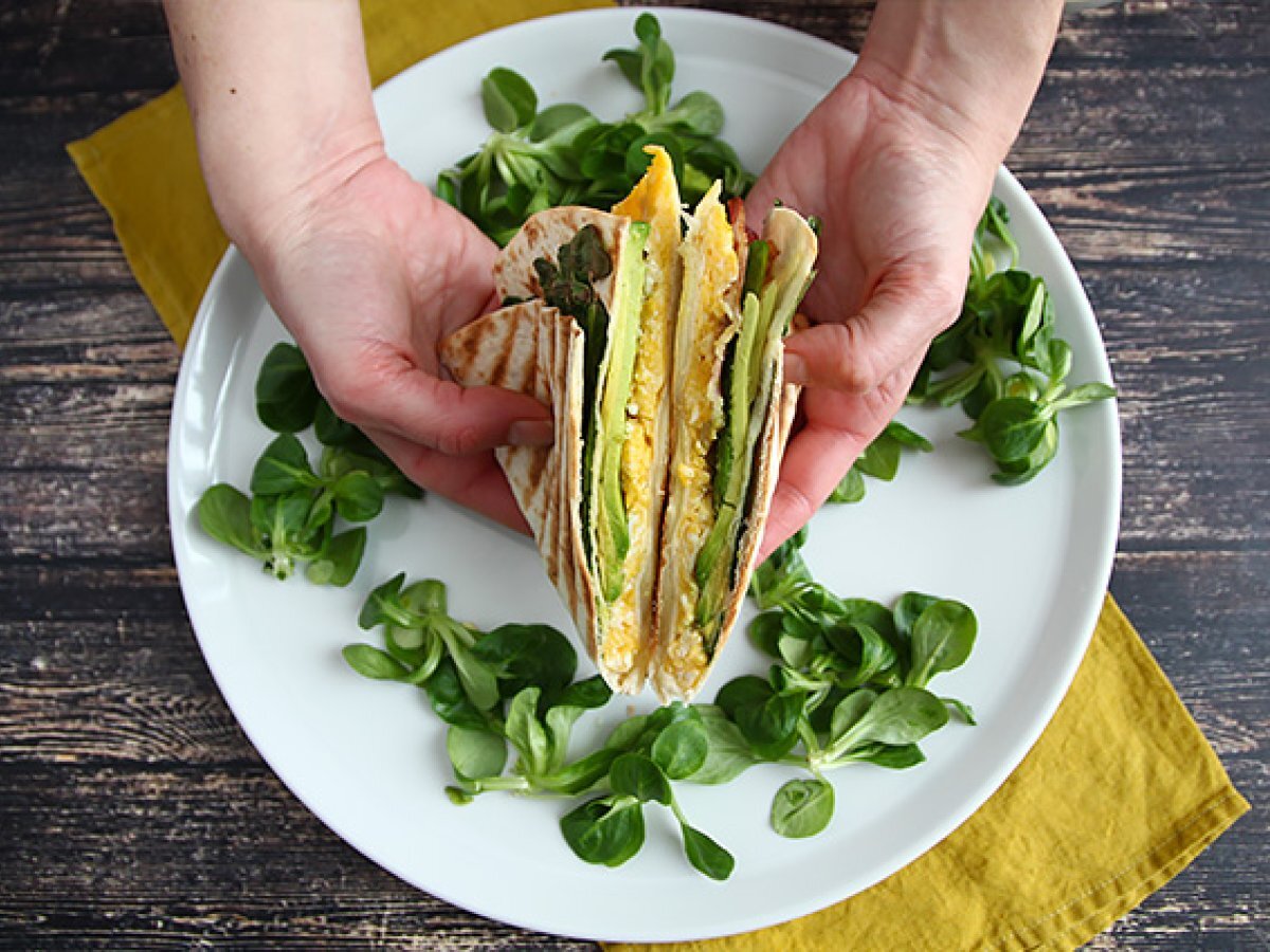 Tortilla wrap brunch style - Crunchwrap - photo 4