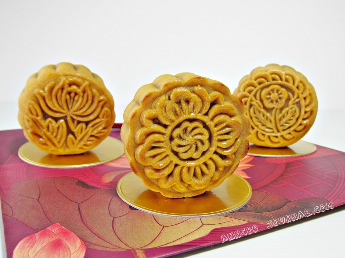 Traditional Baked Mooncake