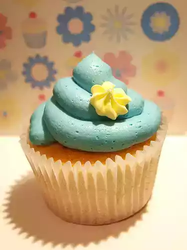 Tropical pineapple banana coconut cupcake recipe