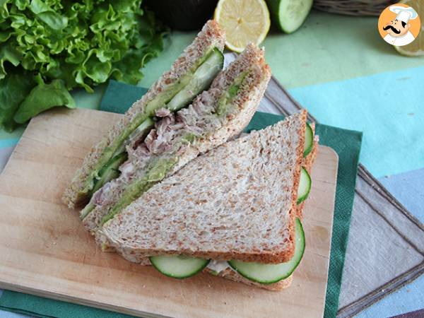 Tuna and avocado club sandwich - photo 4