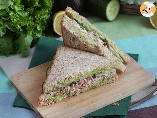 Tuna and avocado club sandwich - photo 5