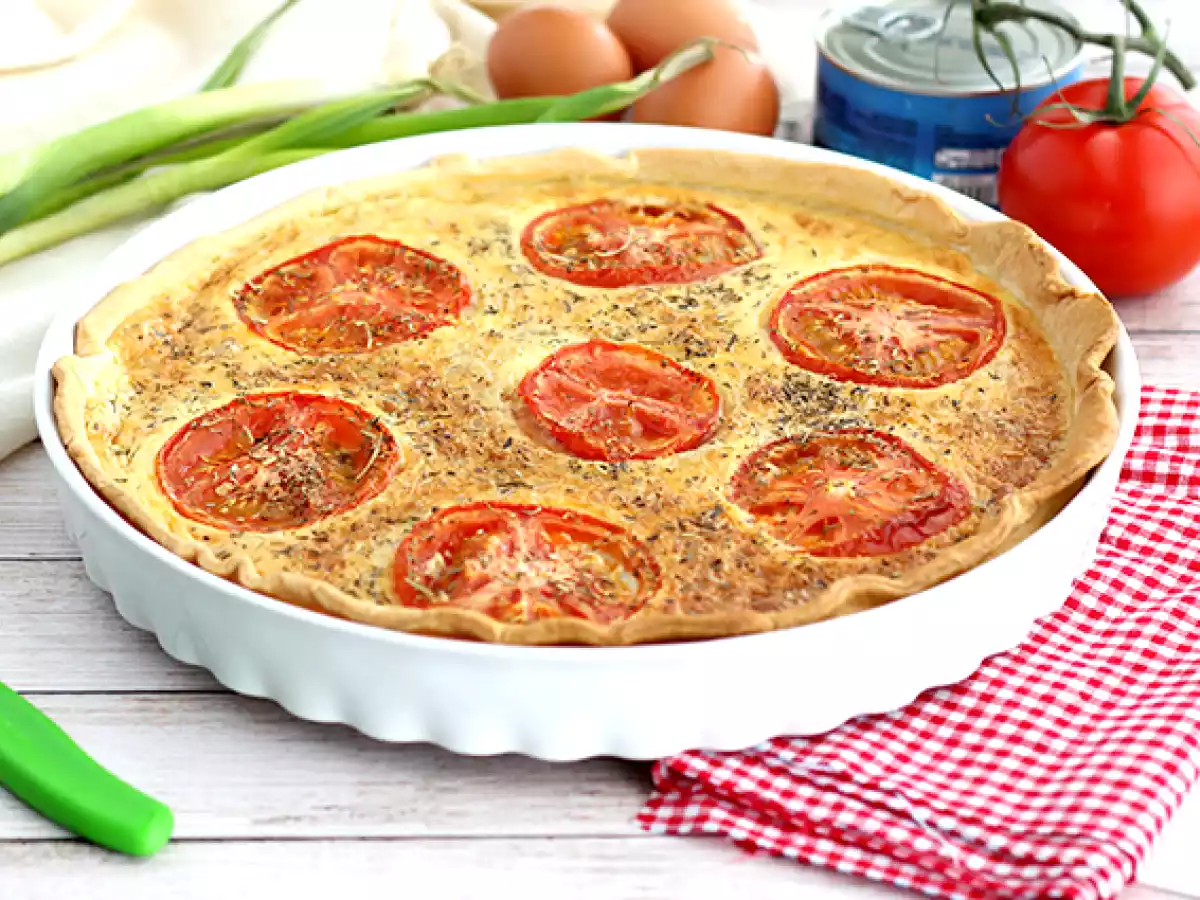 Tuna and tomato quiche