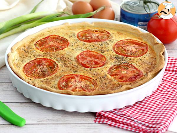 Tuna and tomato quiche