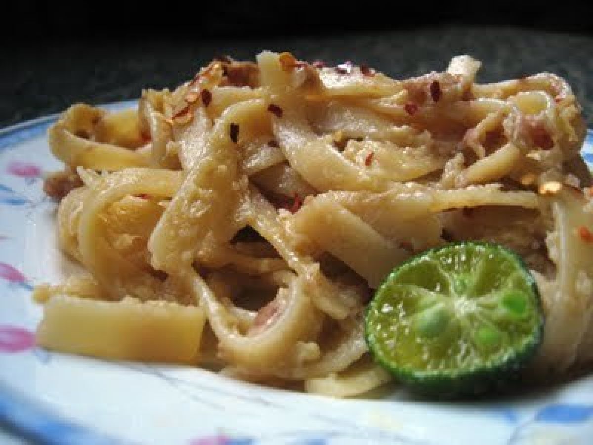 Tuna Pad Thai Pasta