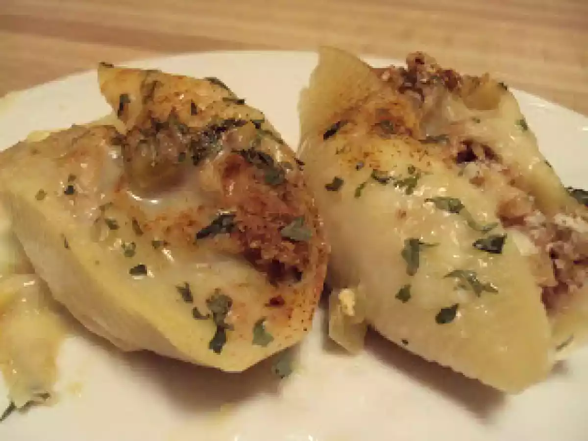 Tuna Stuffed Shells