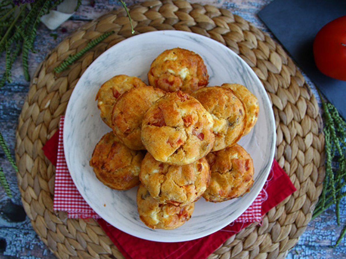 Tuna tomato and feta muffins - photo 2