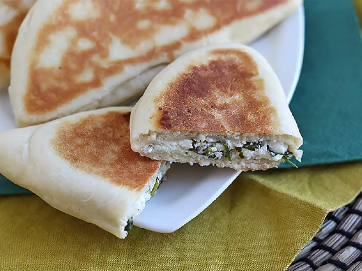 Turkish stuffed crêpes with feta, lemon, and parsley – gözleme - photo 5