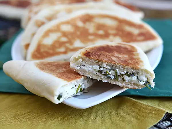 Recipe Turkish stuffed crêpes with feta, lemon, and parsley – gözleme