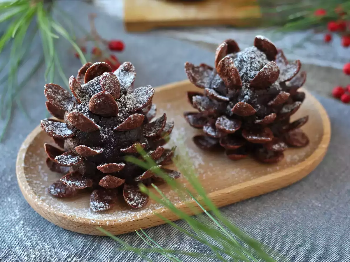 Turn your brownie into a chocolate pinecone! - photo 4