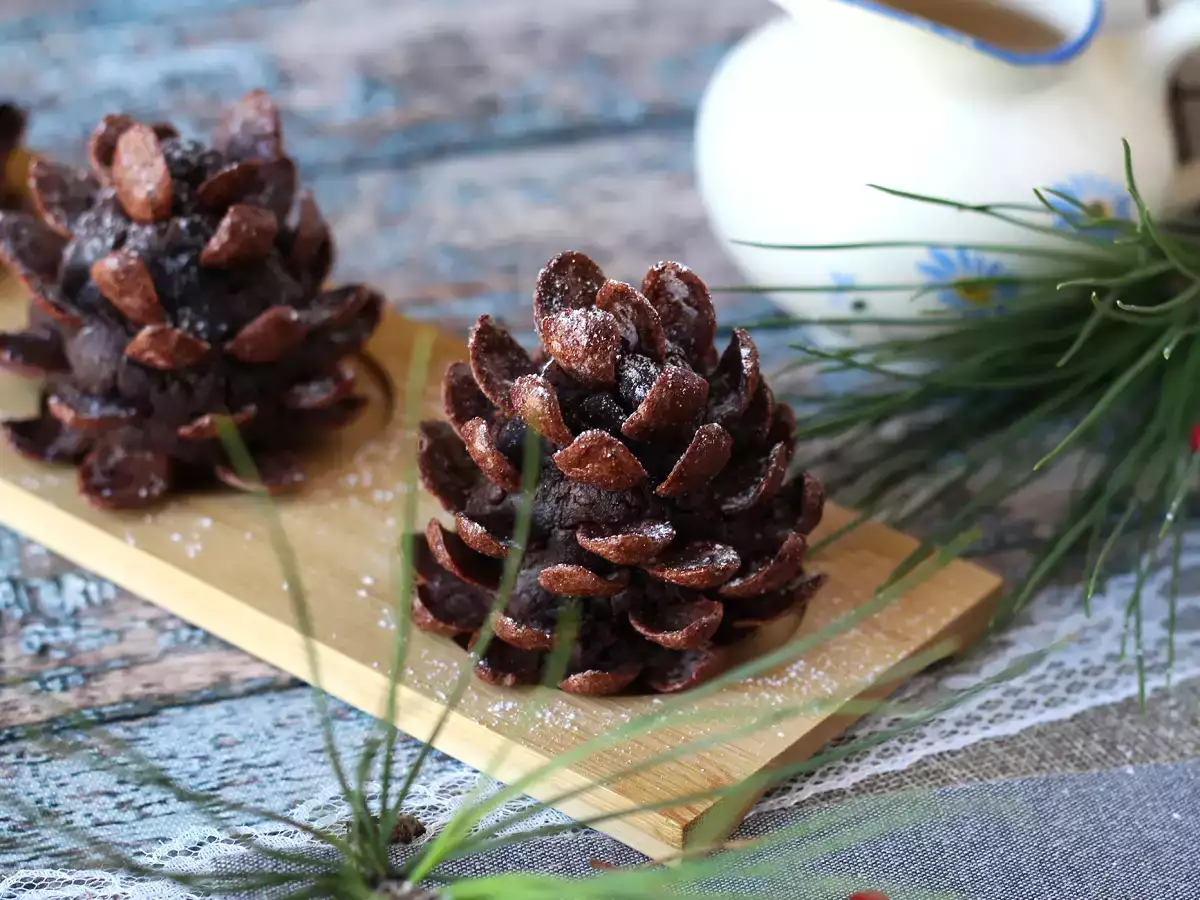 Turn your brownie into a chocolate pinecone! - photo 5