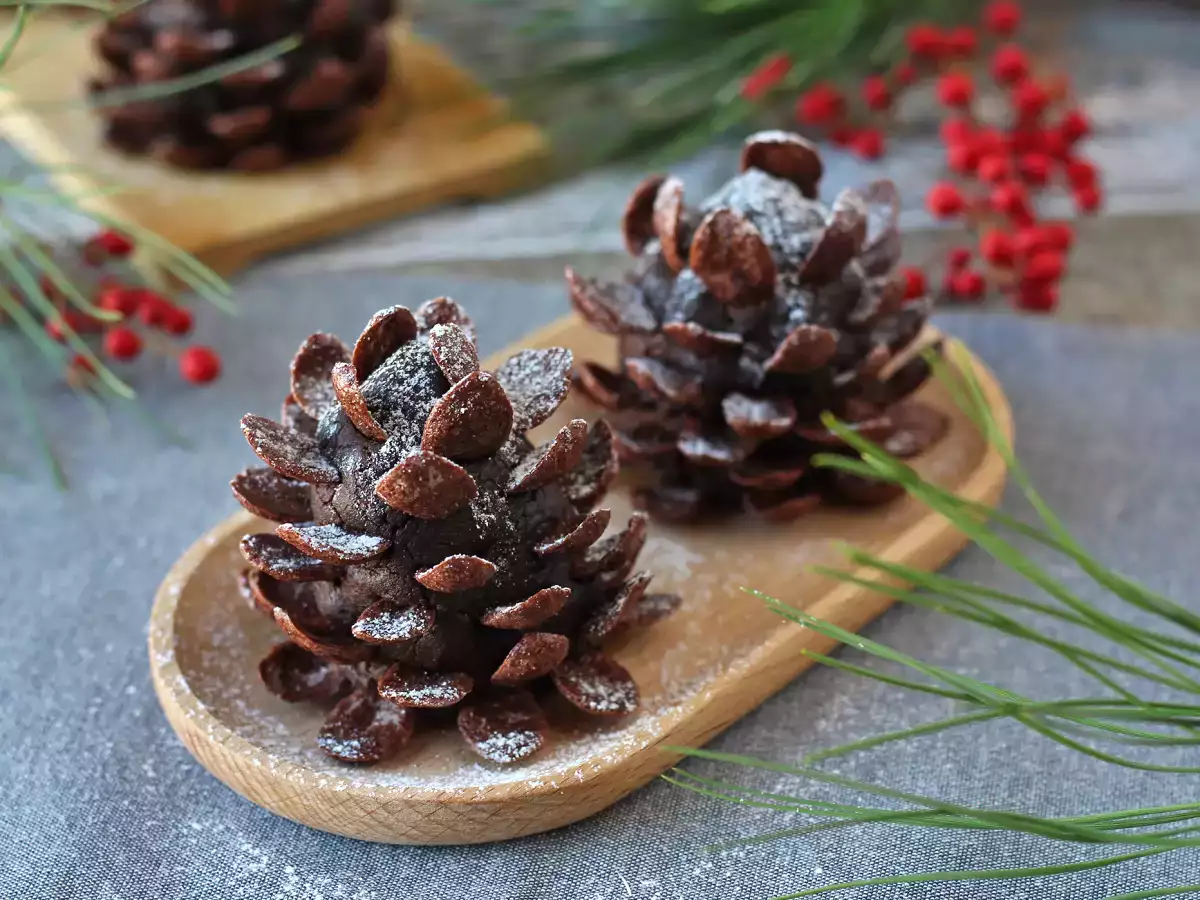 Turn your brownies into a chocolate pinecone! - photo 3