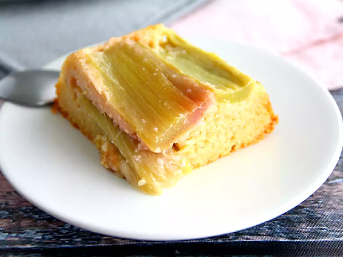 Upside-down rhubarb cake - photo 3