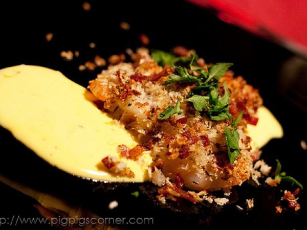 Valentine's Day Dinner Starter - Crispy Prawns with Creamy Garlic & Saffron Sauce