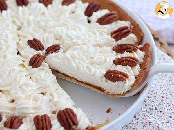 Vanilla caramel pecan tart