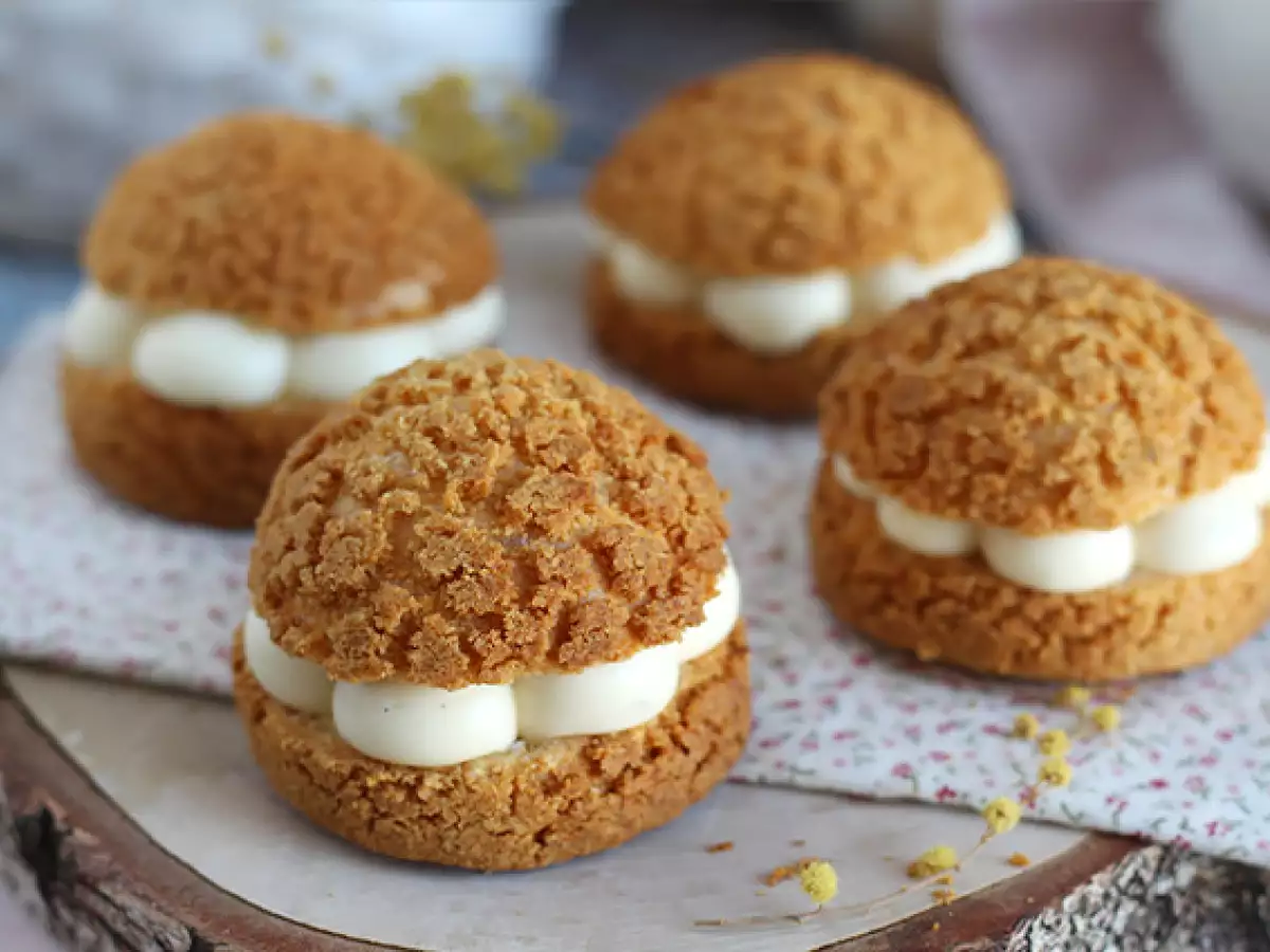 Vanilla cream puffs with craquelin topping - photo 2