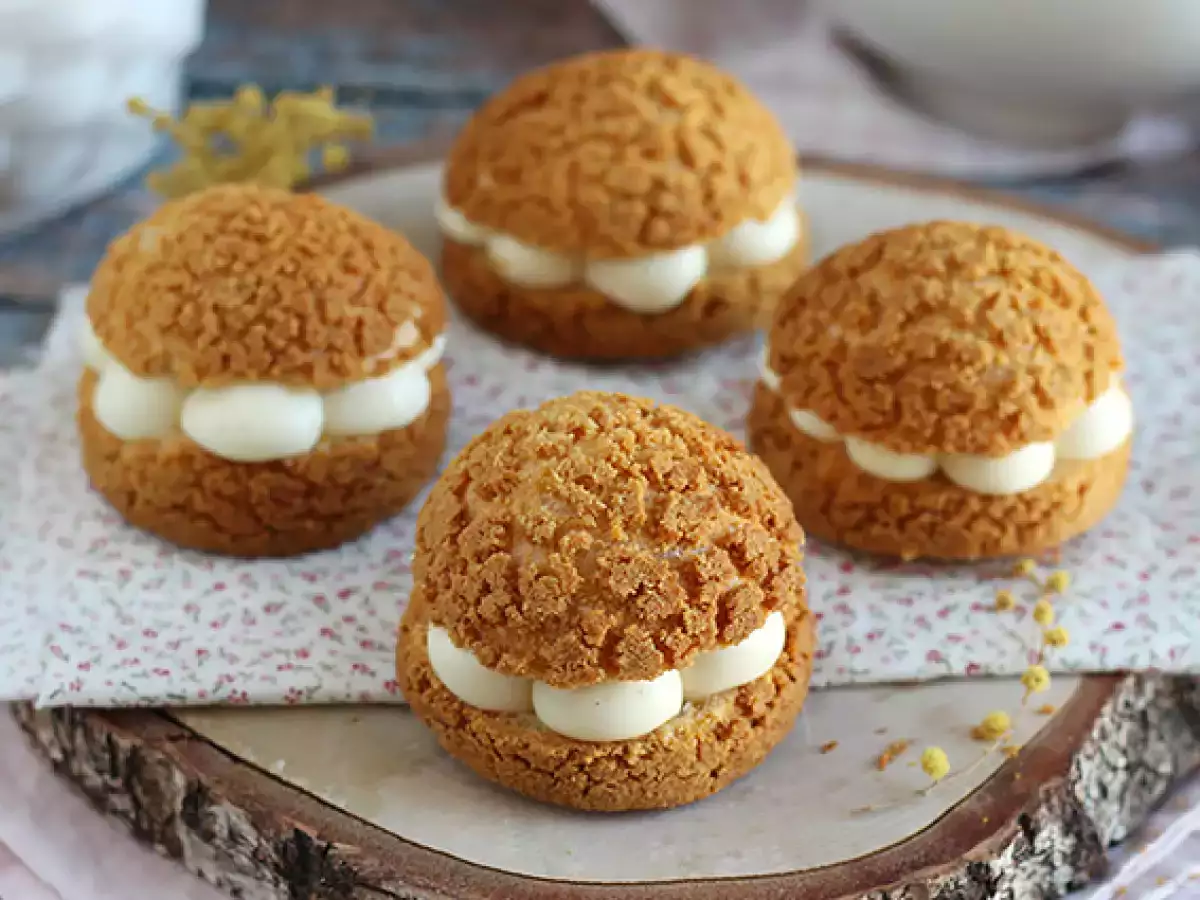 Vanilla cream puffs with craquelin topping - photo 5