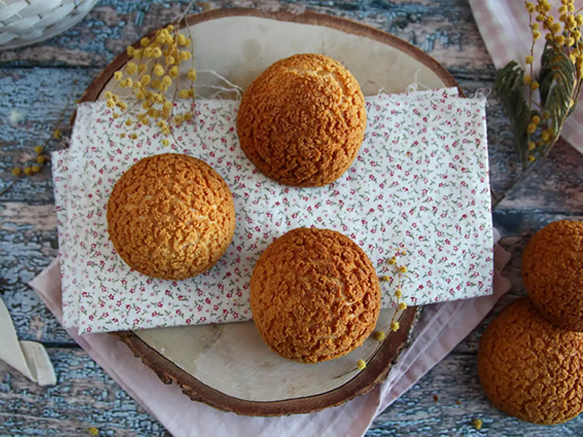 Vanilla cream puffs with craquelin topping - photo 7