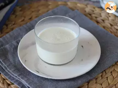 Vanilla panna cotta, the basic recipe for preparing this dessert at home