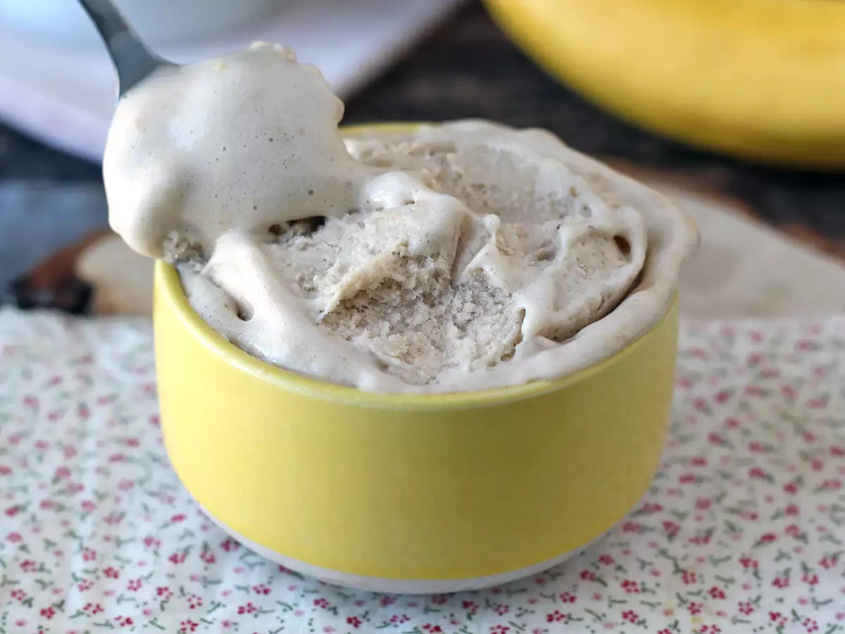 Vanilla whey ice cream, high in protein, fast and with 3 ingredients! - photo 3