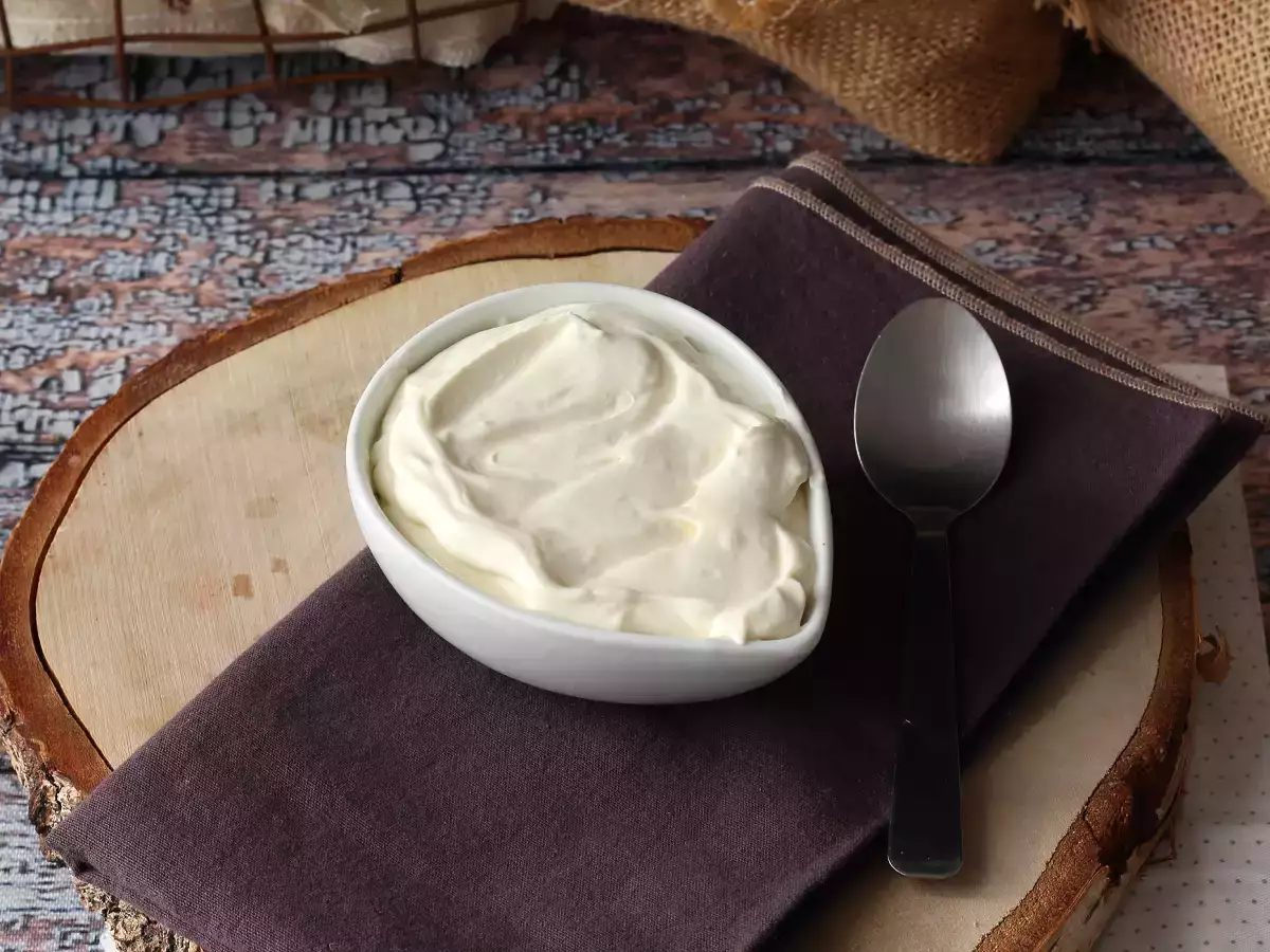 Vanilla whipped cream, the perfect filling for cakes and layer cakes! - photo 2