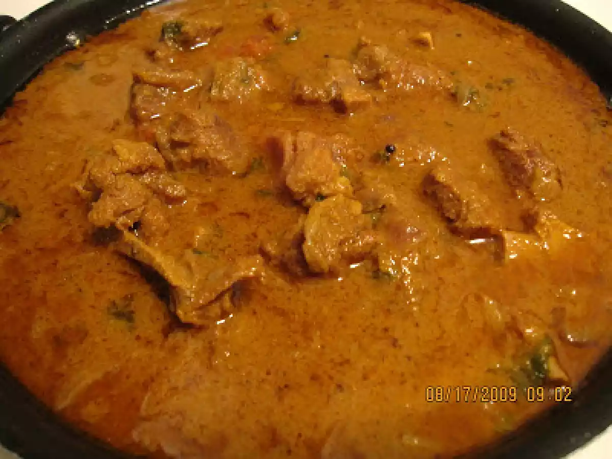 Varutharacha Mutton Kulambu