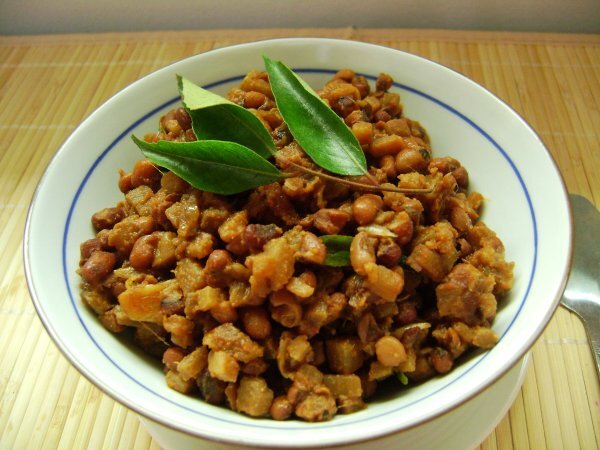 Vazha Pindi and Vanpayar Mezhukkuparati (Plantain stem and Red Cow peas stir fry)