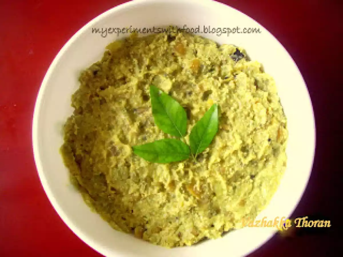Vazhakka thoran/Raw banana with grated coconut