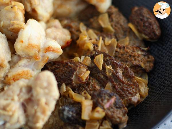 Veal sweetbreads with morel mushrooms - photo 3