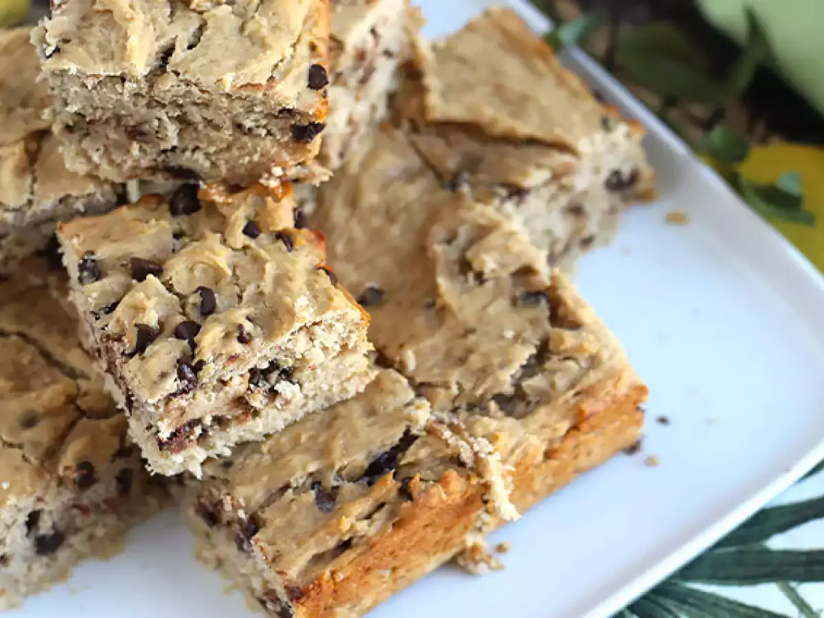 Vegan and gluten-free banana cake with chocolate chips - photo 5