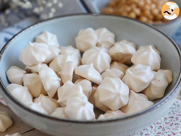 Vegan aquafaba meringues - photo 3