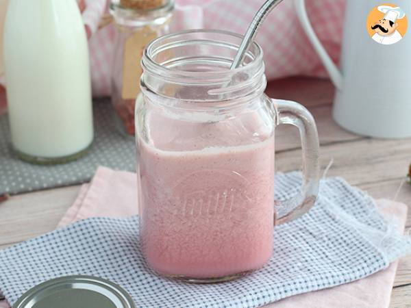 Vegan berry milkshake - photo 4