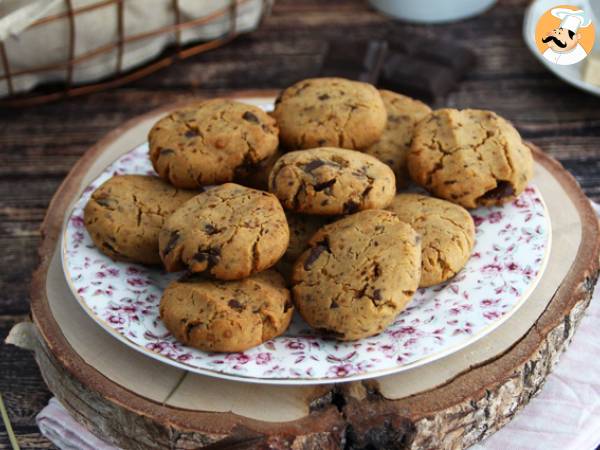 Vegan chocolate chip cookies (gluten-free)