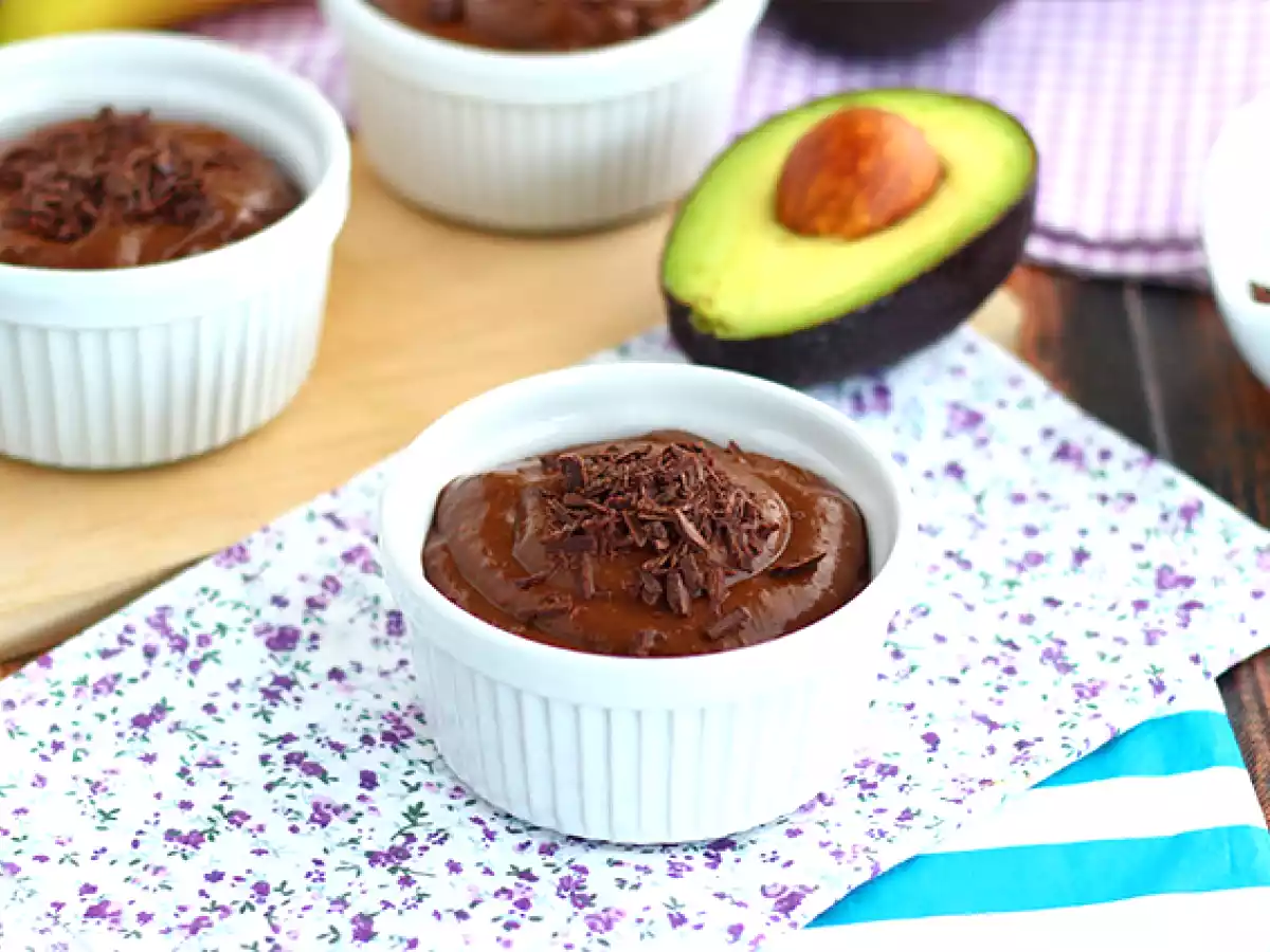 Vegan chocolate dessert cream - chocolate, banana, avocado
