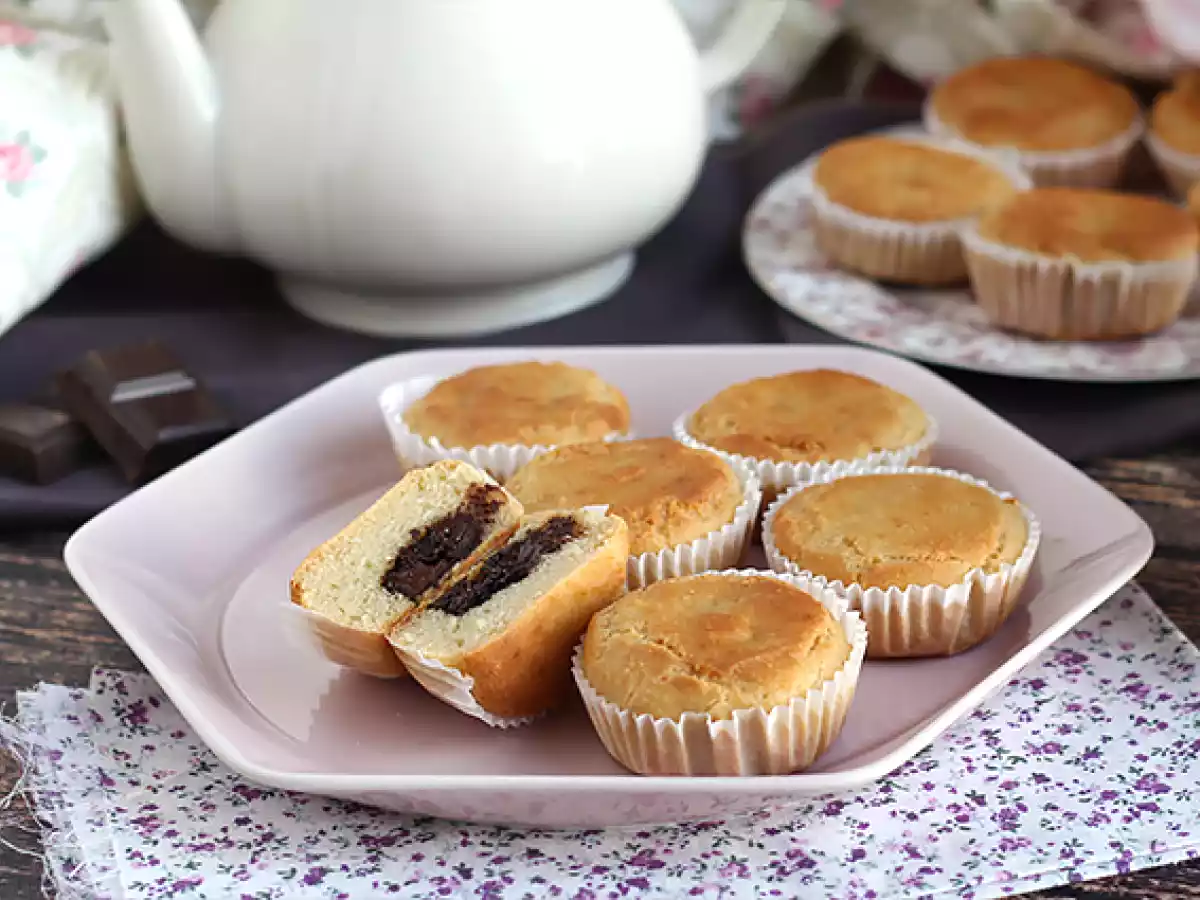 Vegan gluten-free chocolate-centered muffins - photo 5