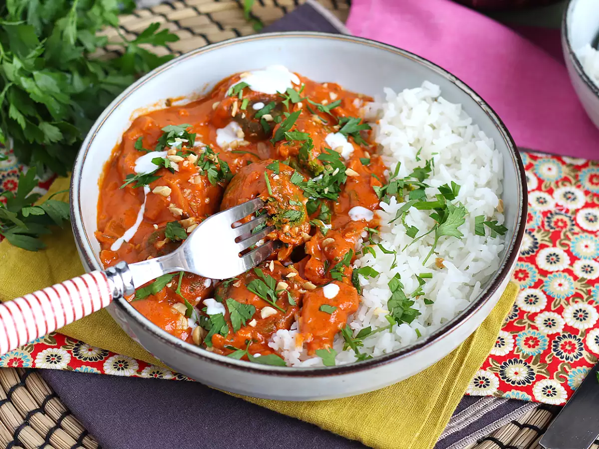 Vegan Malai Kofta: Chickpea Meatballs with Tomato Sauce - photo 3