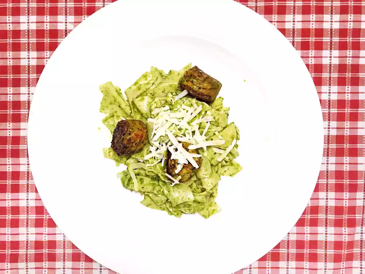 VEGAN MEATLESS MEATBALLS