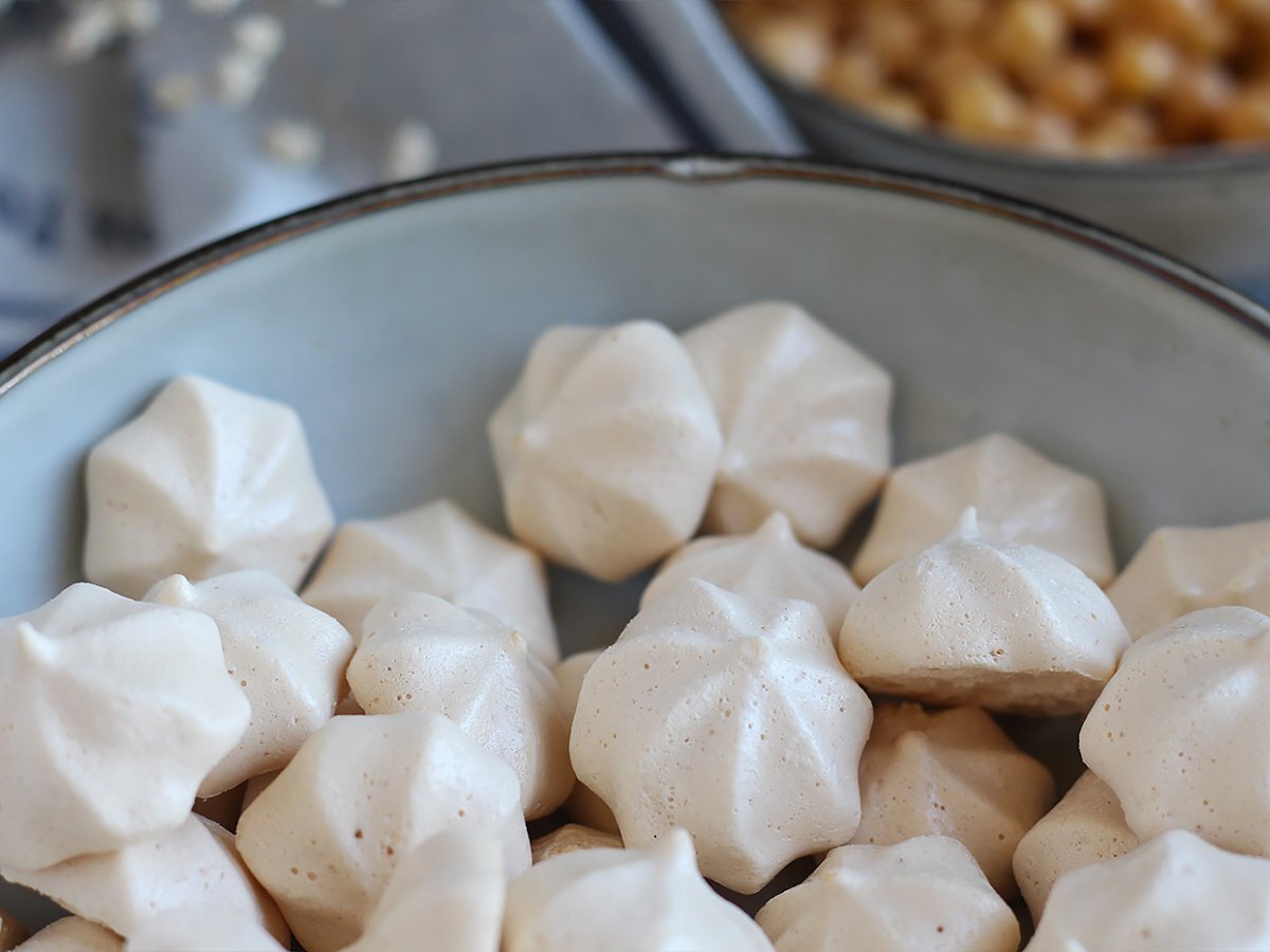 Vegan meringues with aquafaba - photo 5