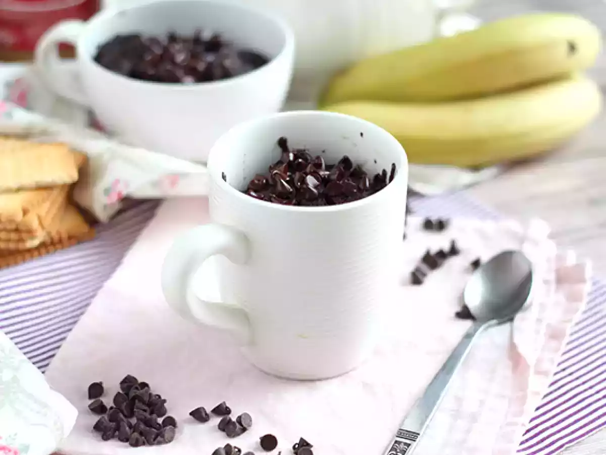 Vegan mug cake - chocolate and peanut butter in 1 minute - photo 4