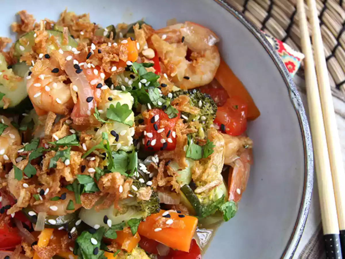 Vegetable and shrimp wok
