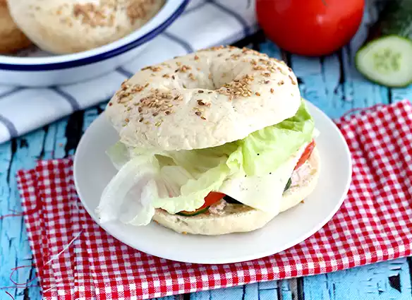 Vegetarian bagel recipe