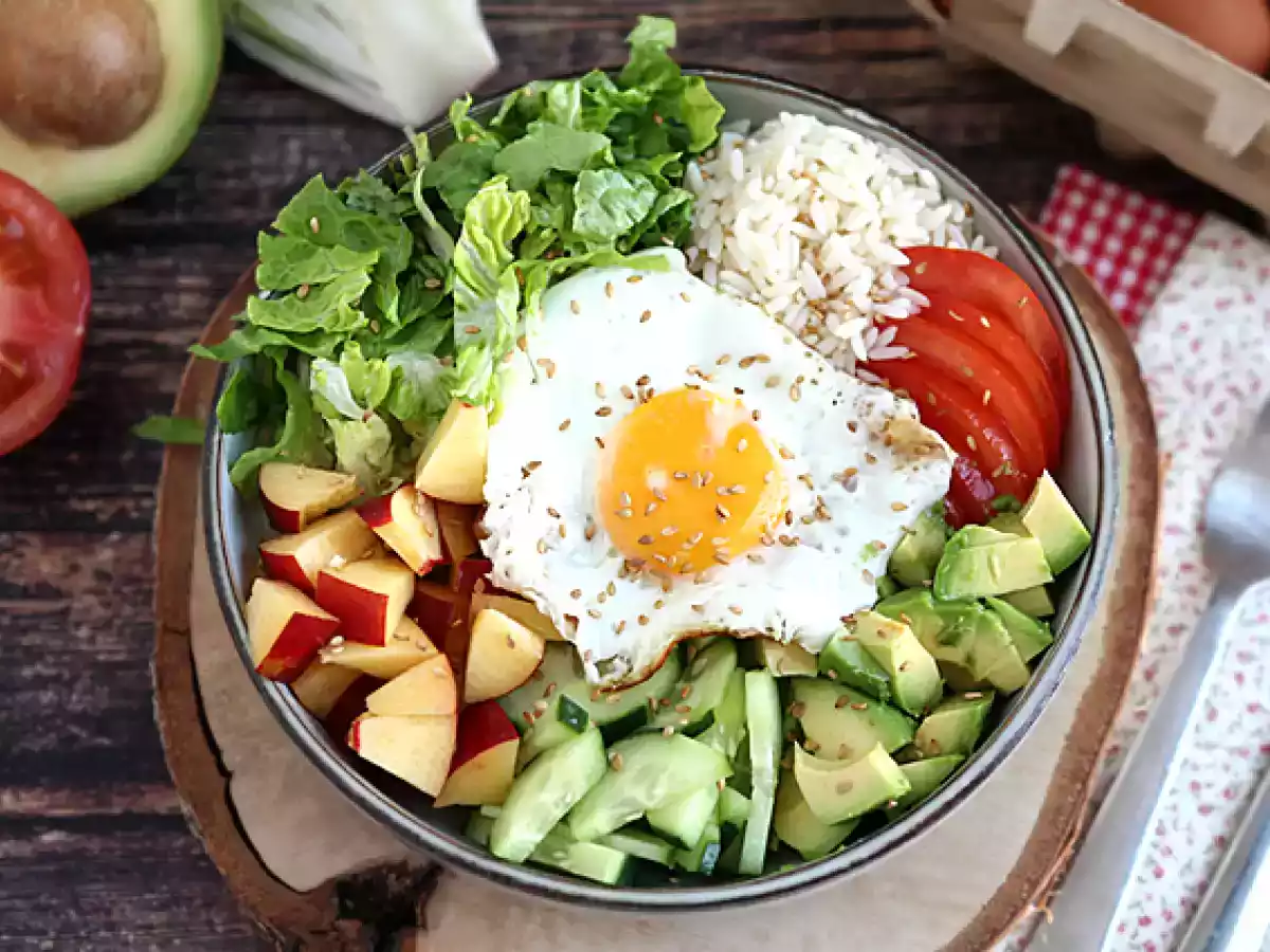 Vegetarian buddha bowl - a beautiful balanced and colorful salad! - photo 5