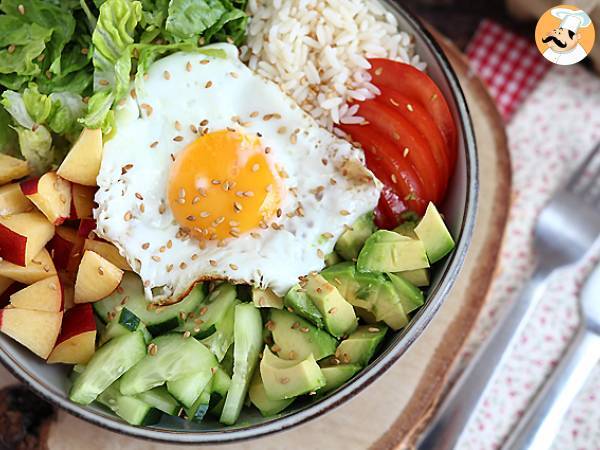 Vegetarian buddha bowl - a beautiful balanced and colorful salad! - photo 4