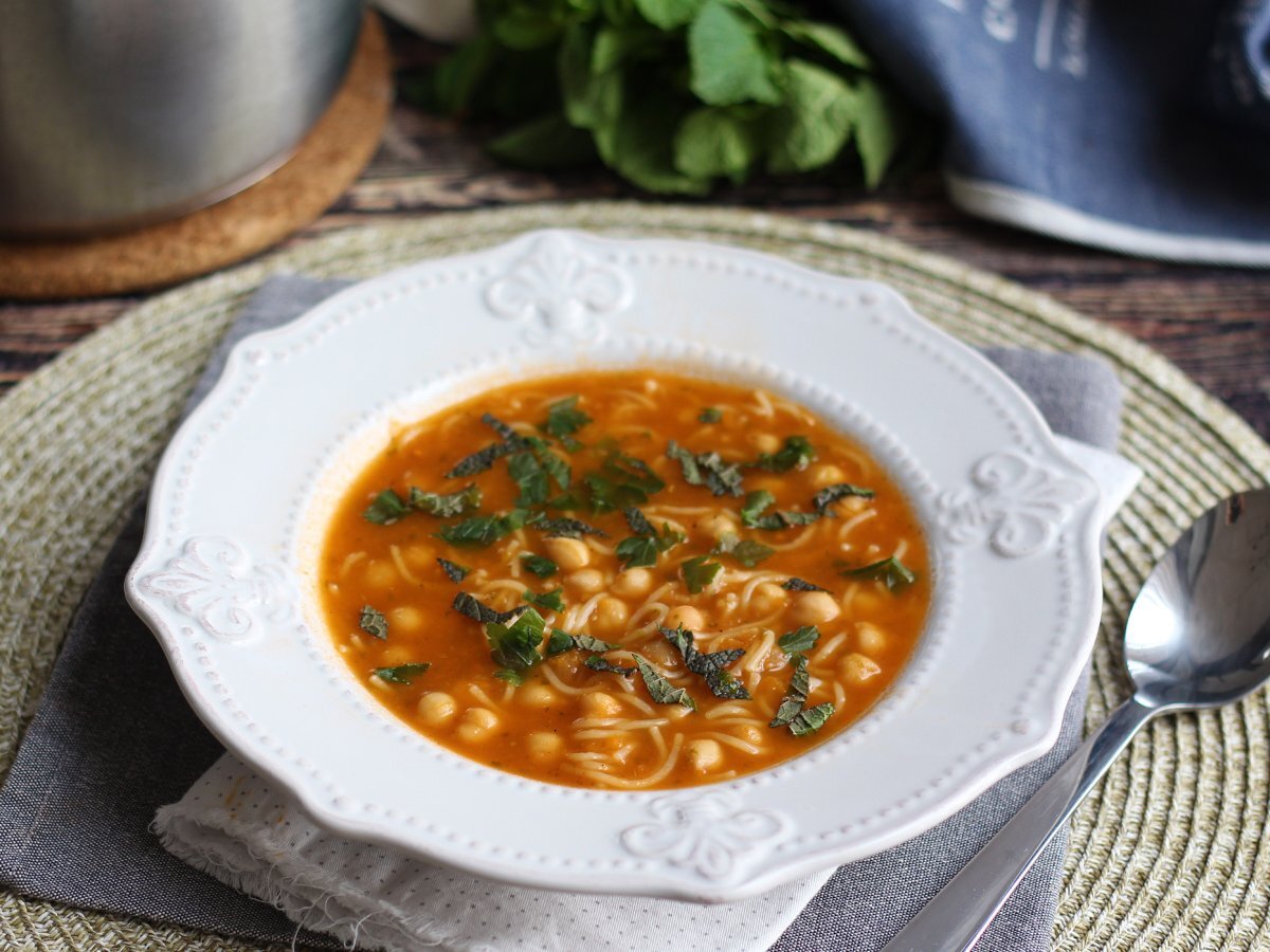 Vegetarian chorba, the fragrant and tasty soup!