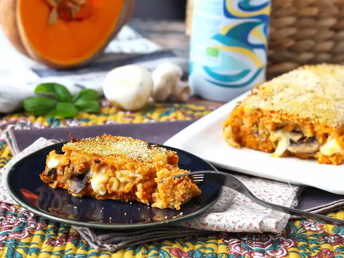 Vegetarian pumpkin meatloaf with mushrooms and stringy scamorza cheese - photo 5